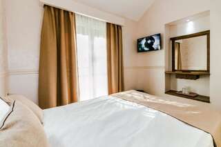 Отель Hotel Marina Pucioasa Двухместный с 1 кроватью или 2 отдельными кроватями и душем-3